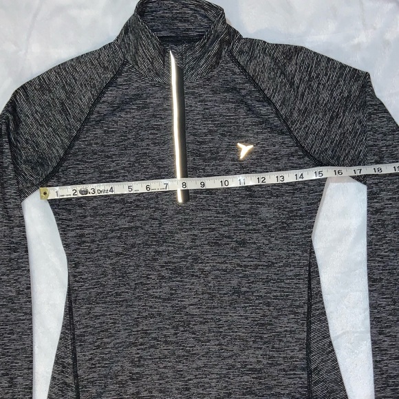 Old Navy Women’s XS Long Sleeve Quarterzip - Picture 3 of 4